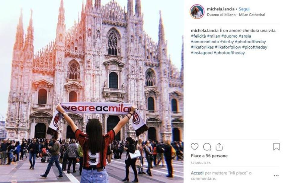Maglia numero 9 e sciarpa del Milan: questa tifosa rossonera è già pronta per la partita